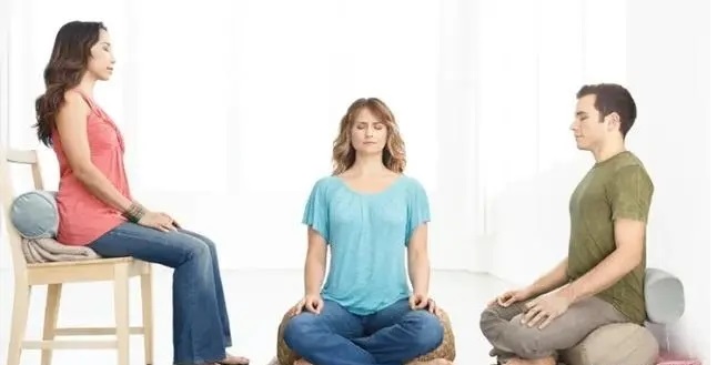 Que diriez-vous de la méditation assise confortable